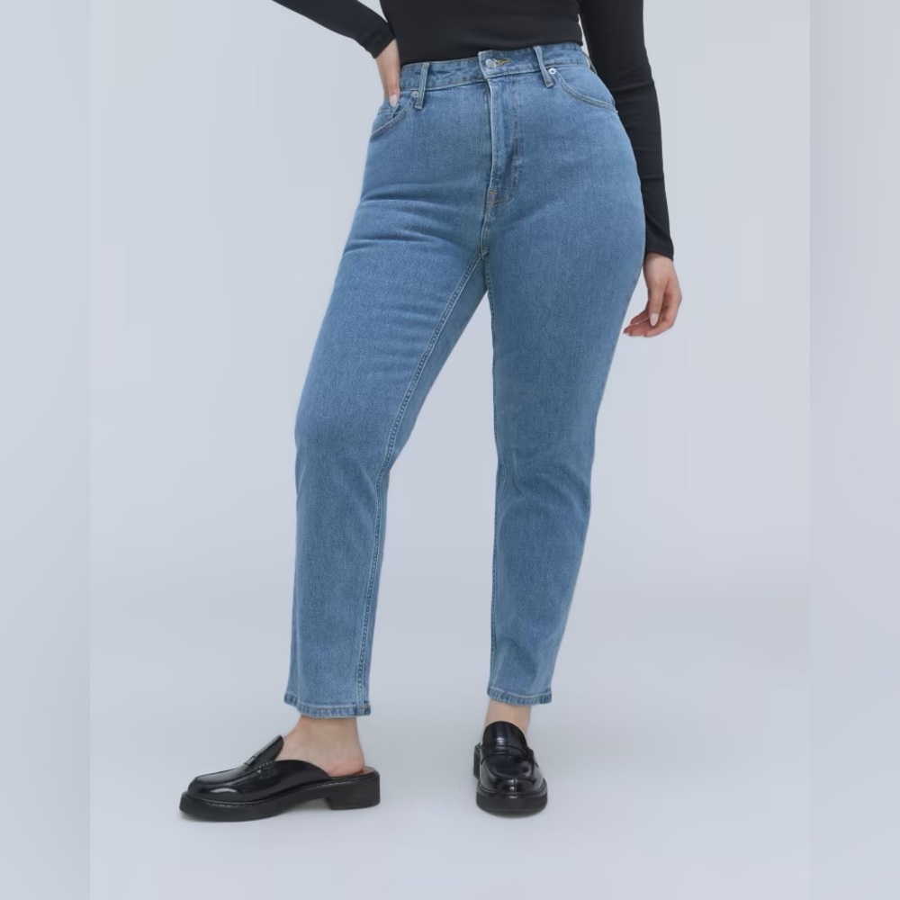 🌸 CLOSET CLEAR OUT SALE! EVERLANE The Curvy Cheeky Jean Cropped